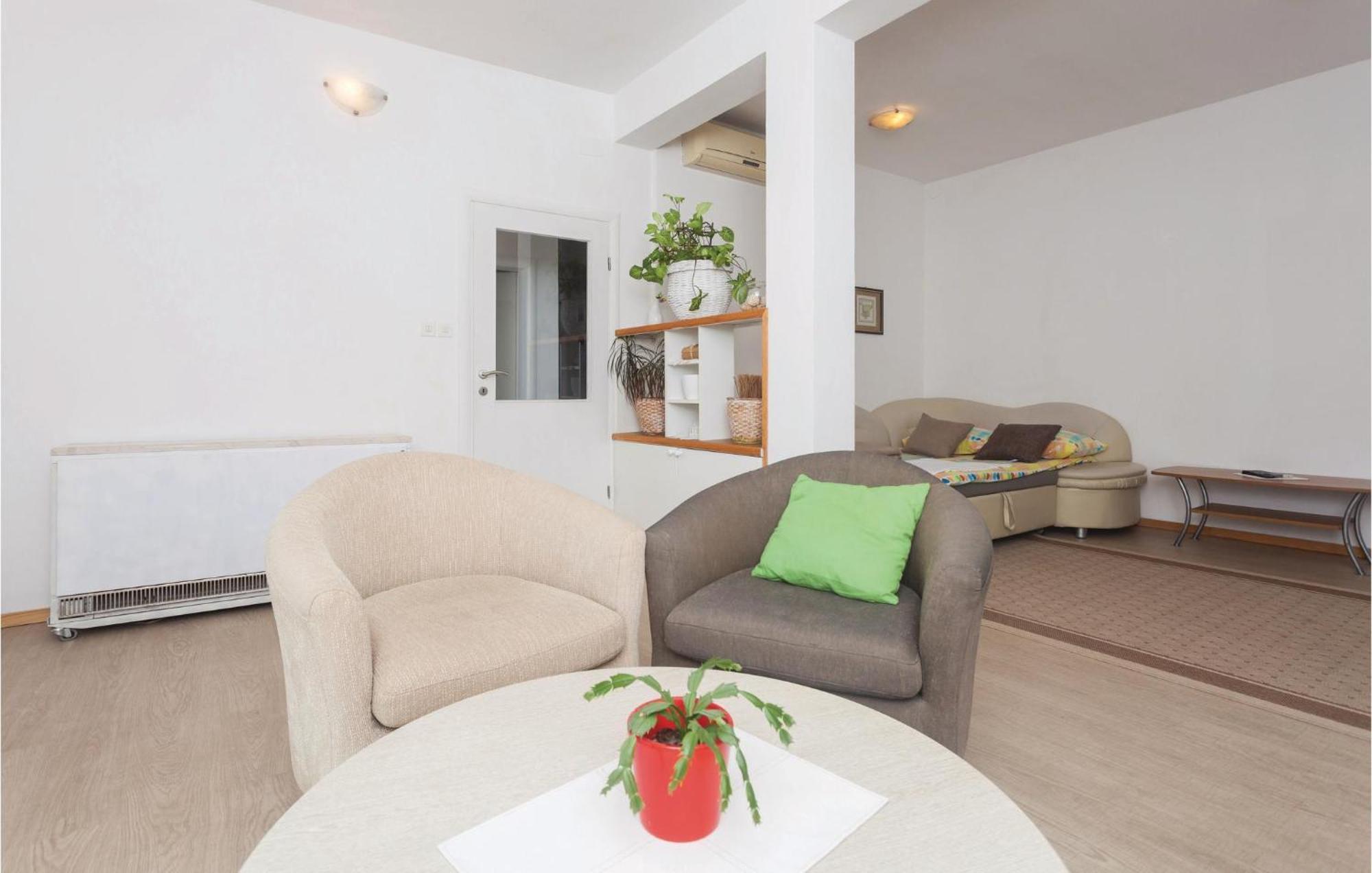 Cozy Apartment In Zaton Veliki With Kitchen Ngoại thất bức ảnh
