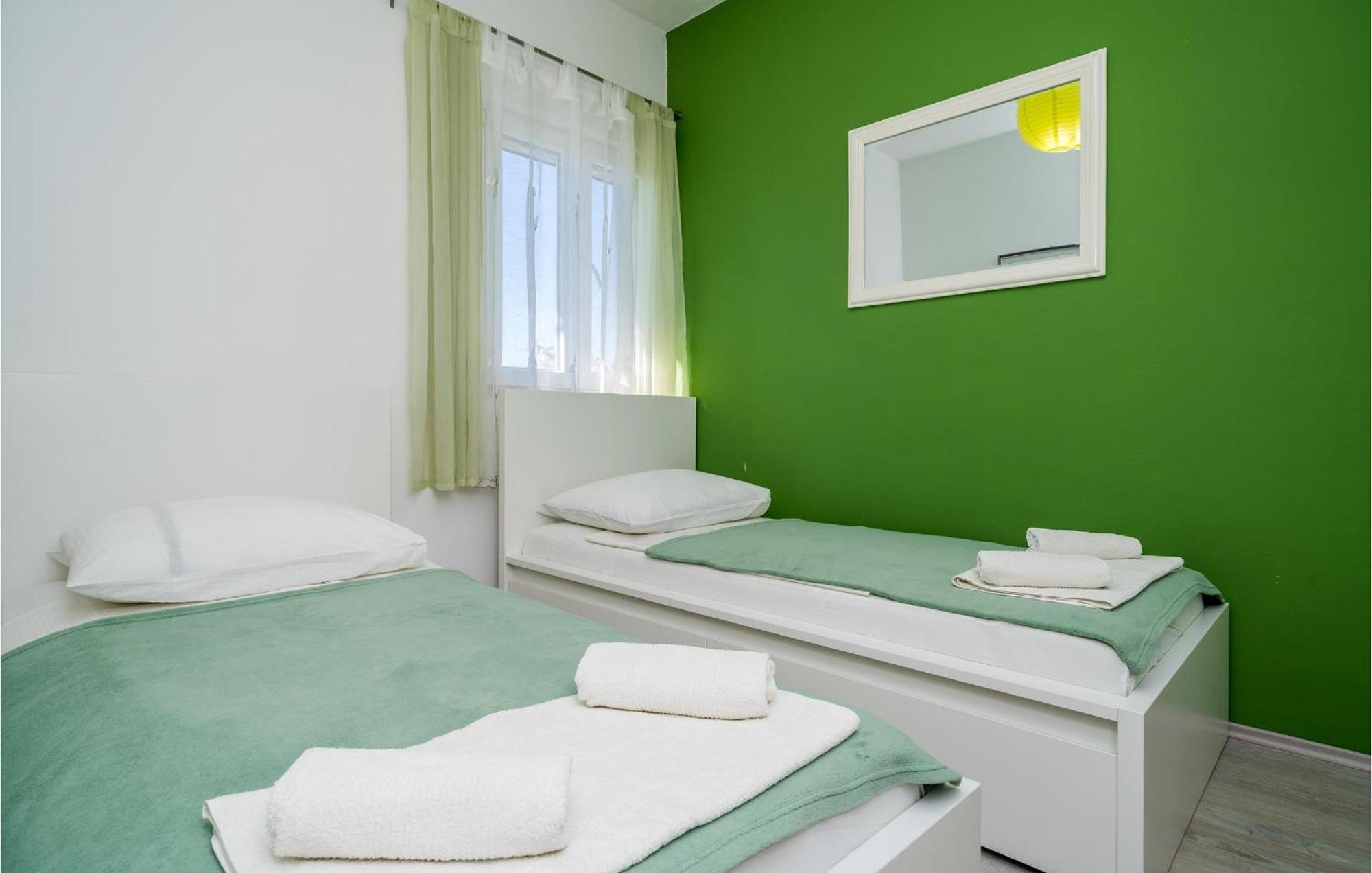 Cozy Apartment In Zaton Veliki With Kitchen Ngoại thất bức ảnh