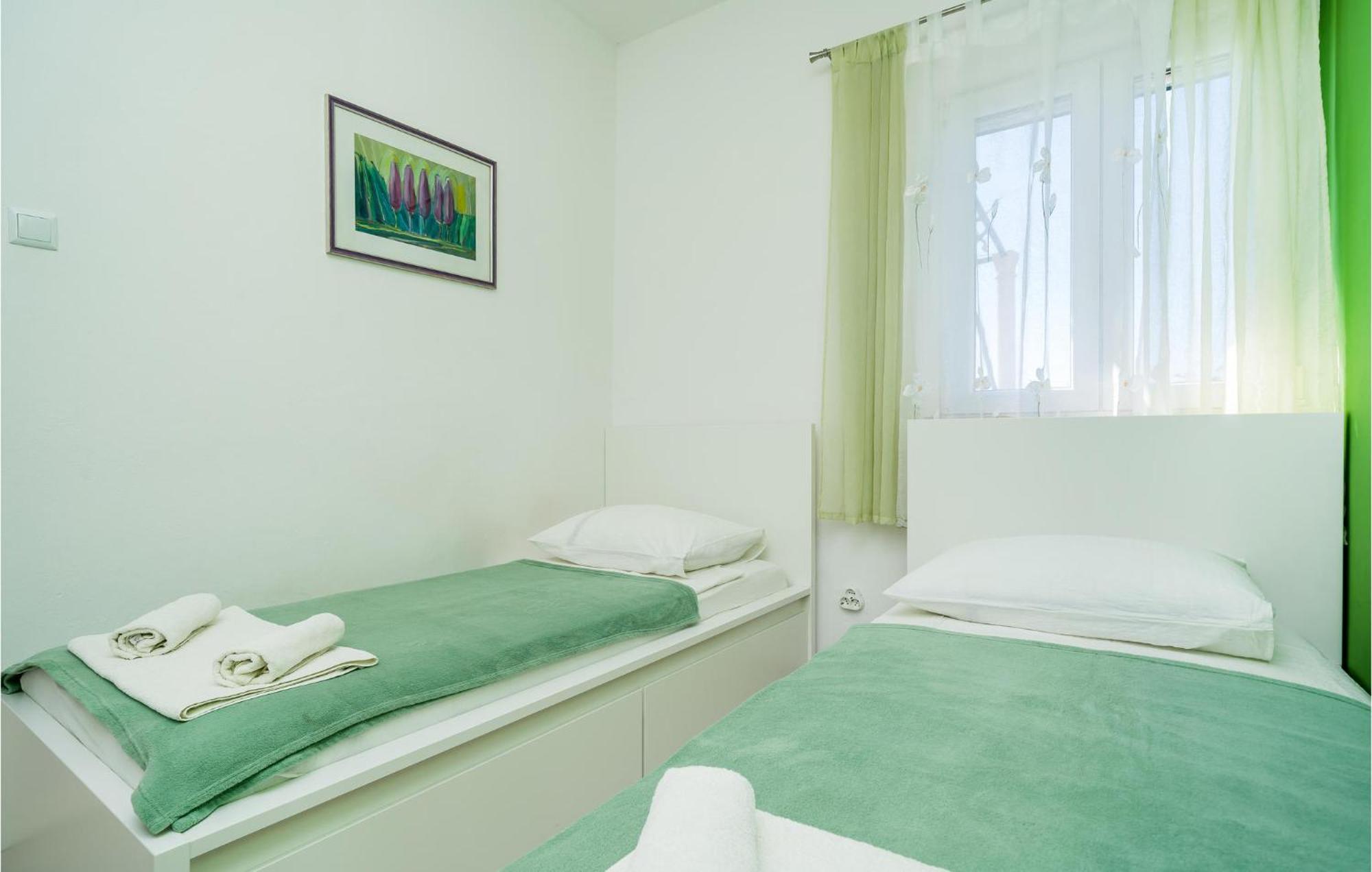 Cozy Apartment In Zaton Veliki With Kitchen Ngoại thất bức ảnh